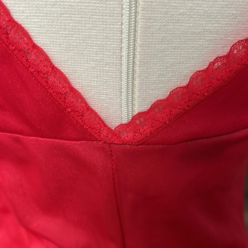 Vintage Paramount New York Red Lace Nightgown Small - Picture 9 of 13